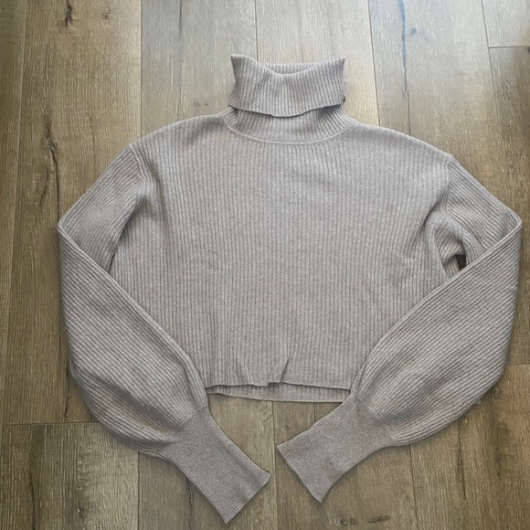 Reformation Sweaters - Reformation ‘Luisa’ Cropped Cashmere Sweater